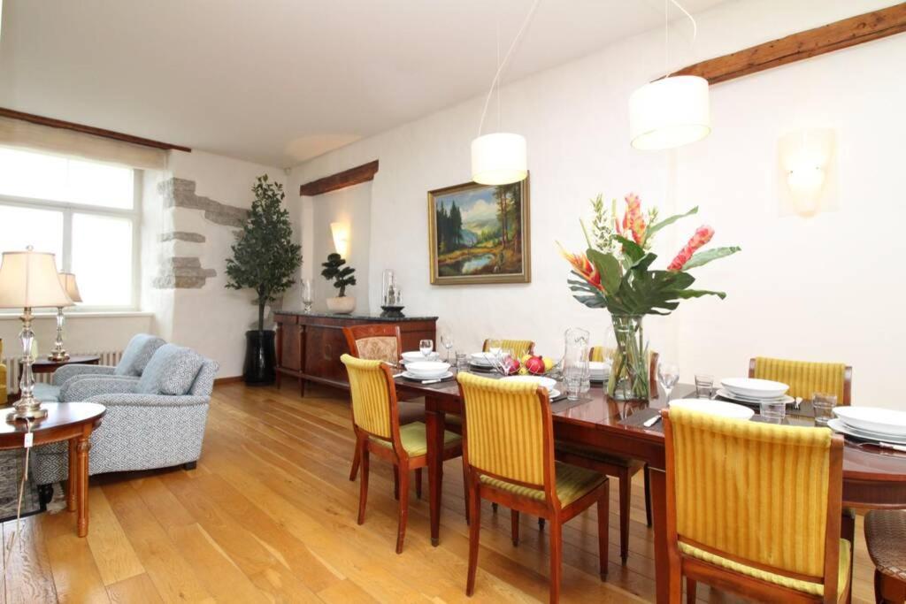 - Luxury 3 Bedroom, Sauna, Views Íbúð Tallinn